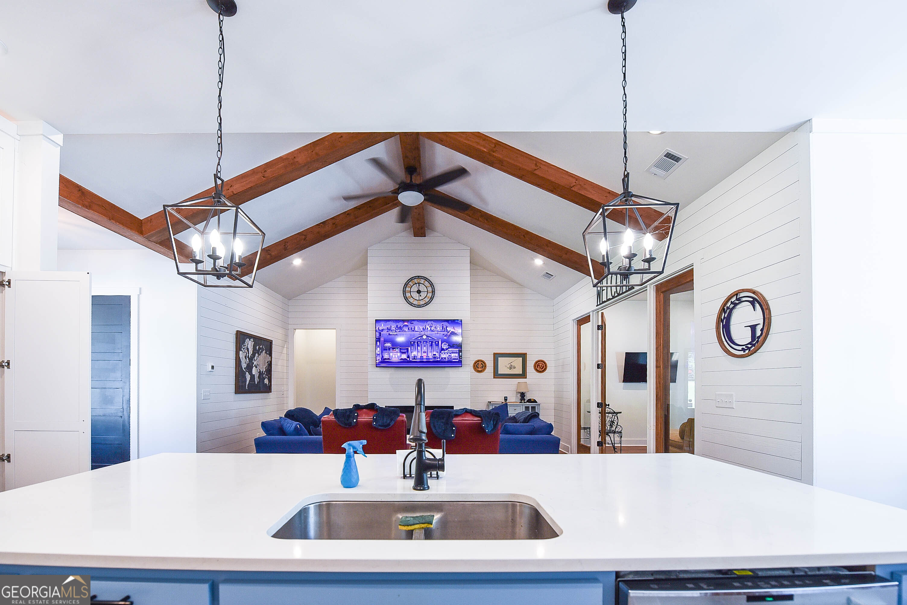 209 Lee Road 2121