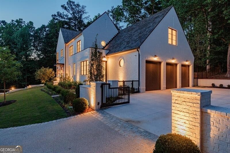 2983 Habersham CT NW