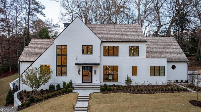 2983 Habersham CT NW