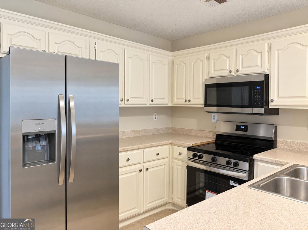 Photo of 532 Loxley Drive, Warner Robins, GA 31088 (MLS # 10877727)