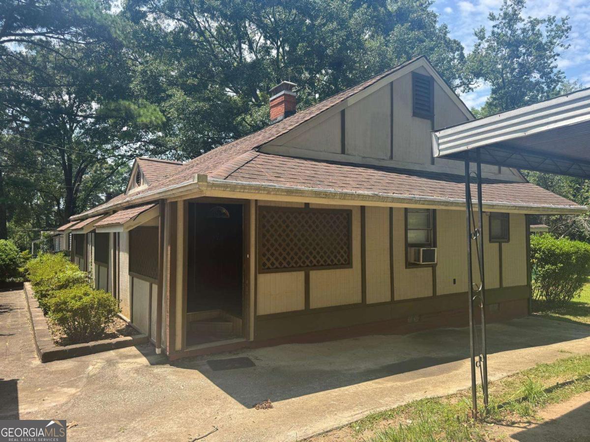 718 South AVE