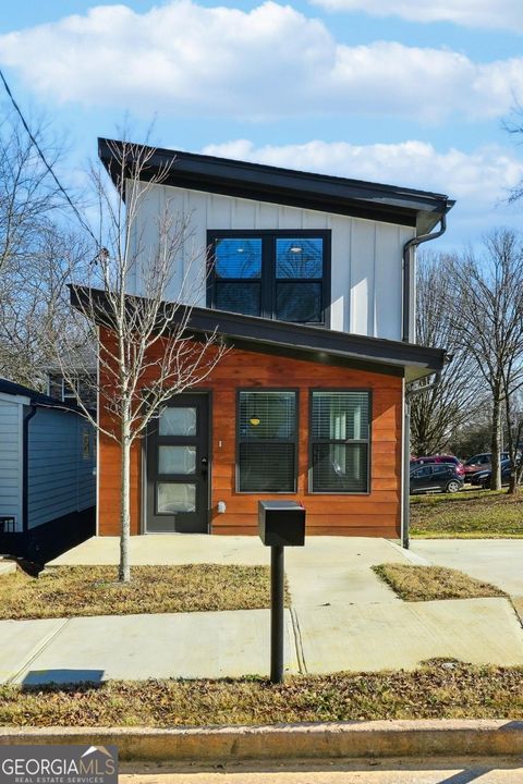 Photo of 1058 West Avenue SW, Atlanta, GA 30315 (MLS # 10756466)