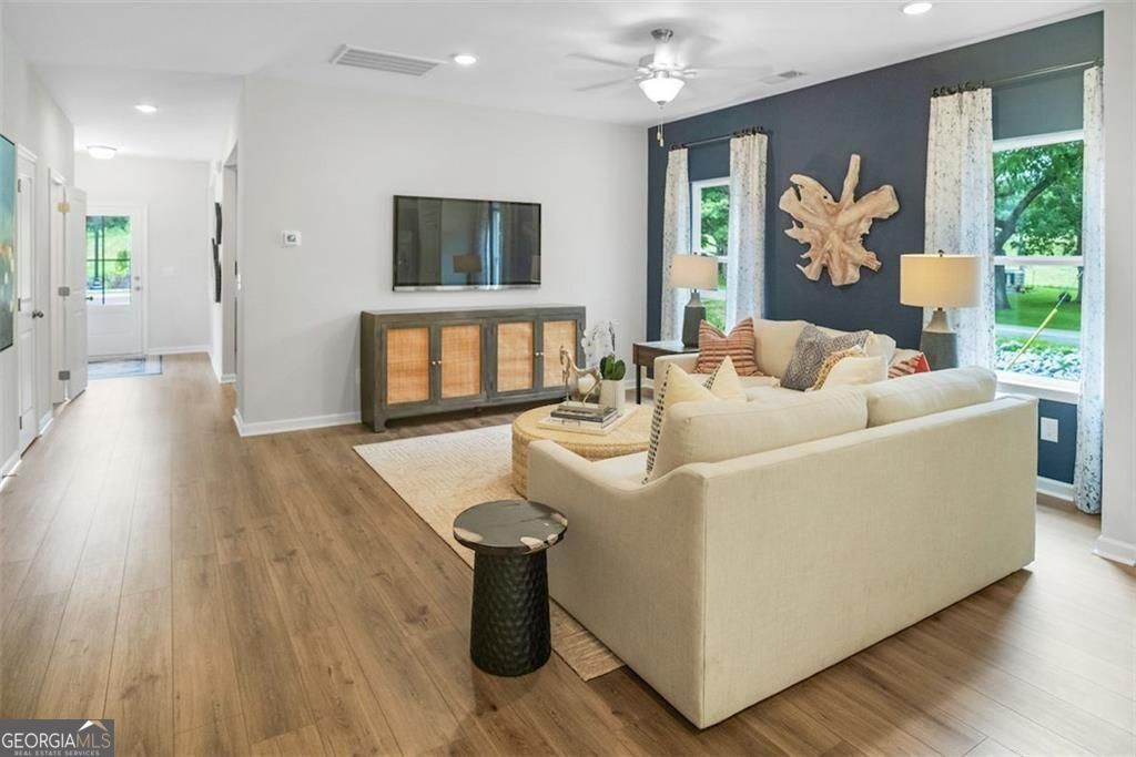 230 Alameda ST 84