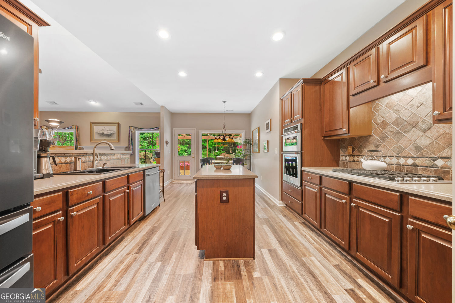 LONGMONT AT SUGARLOAF - Residential