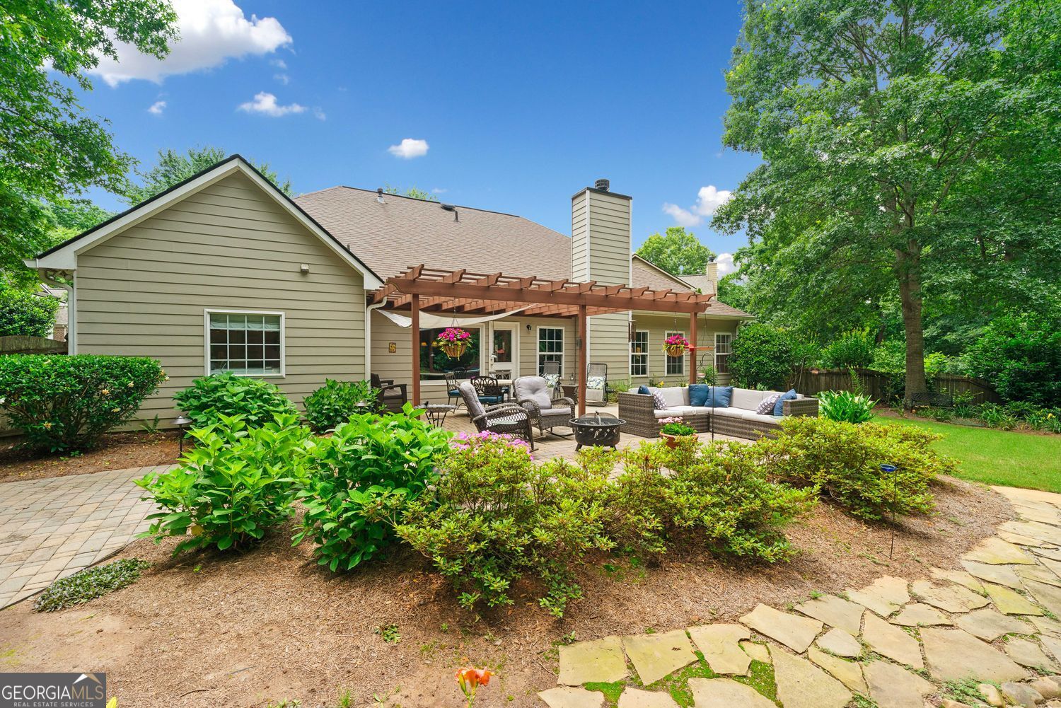 LONGMONT AT SUGARLOAF - Residential