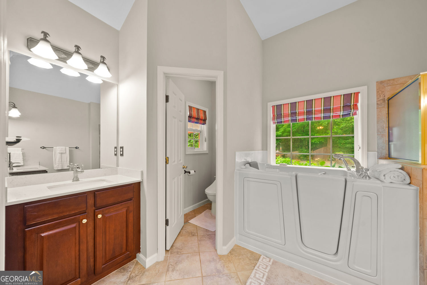 LONGMONT AT SUGARLOAF - Residential