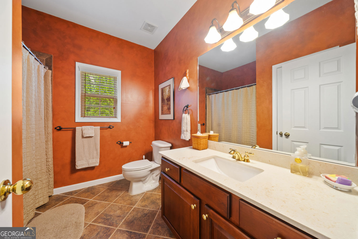 LONGMONT AT SUGARLOAF - Residential