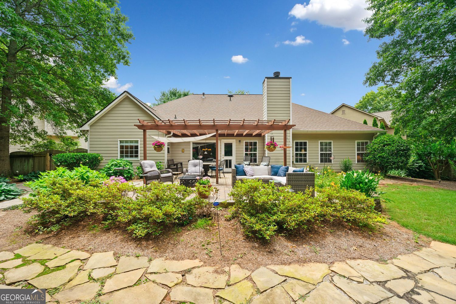 LONGMONT AT SUGARLOAF - Residential