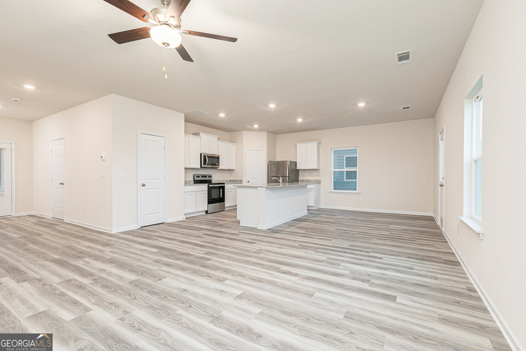 409 Egret CT