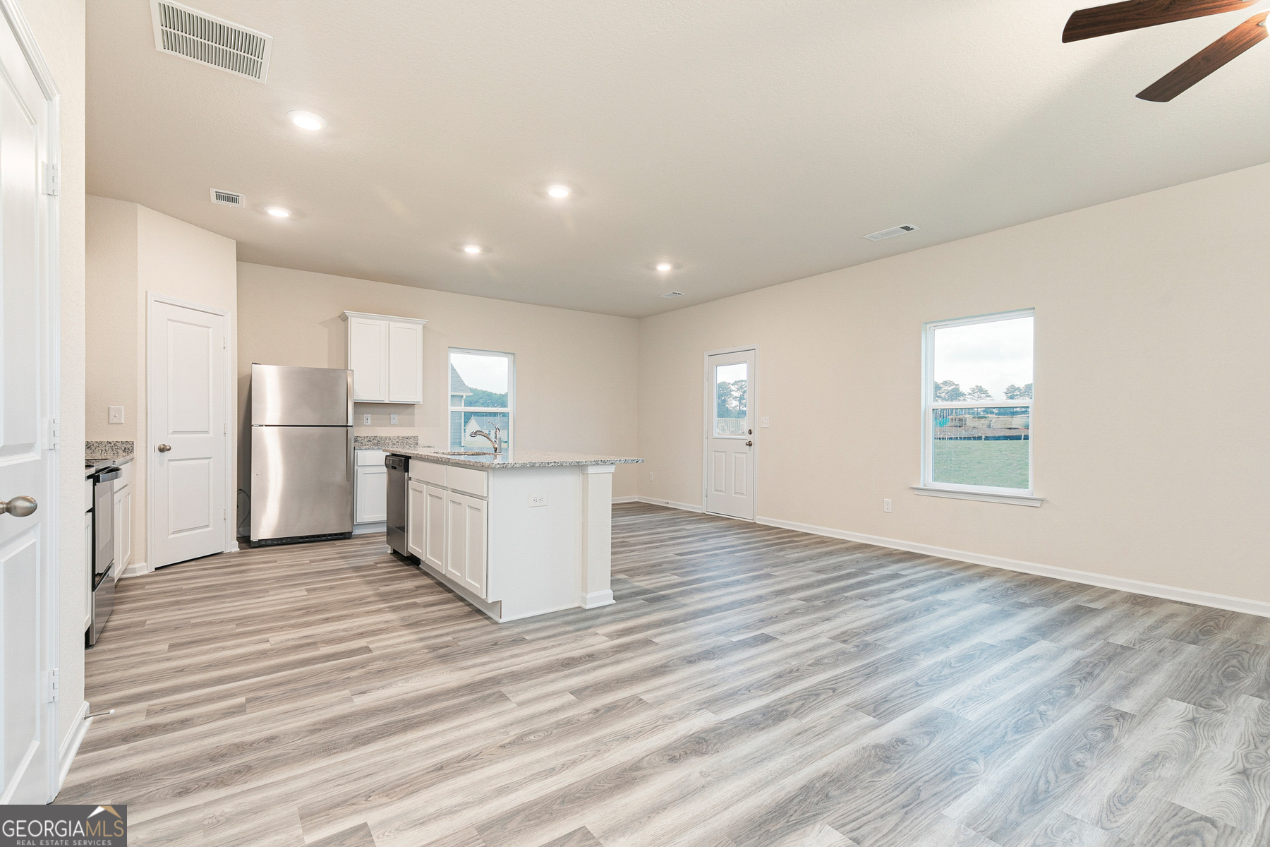 409 Egret CT