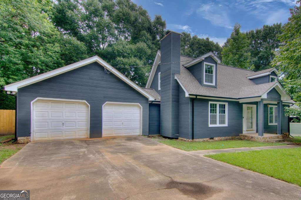 Photo of 18 Regal Way NW, Lawrenceville, GA 30044 (MLS # 10803863)
