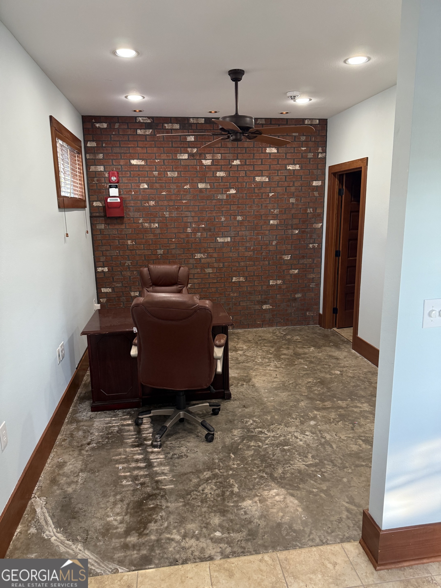 69 N Mimosa LN