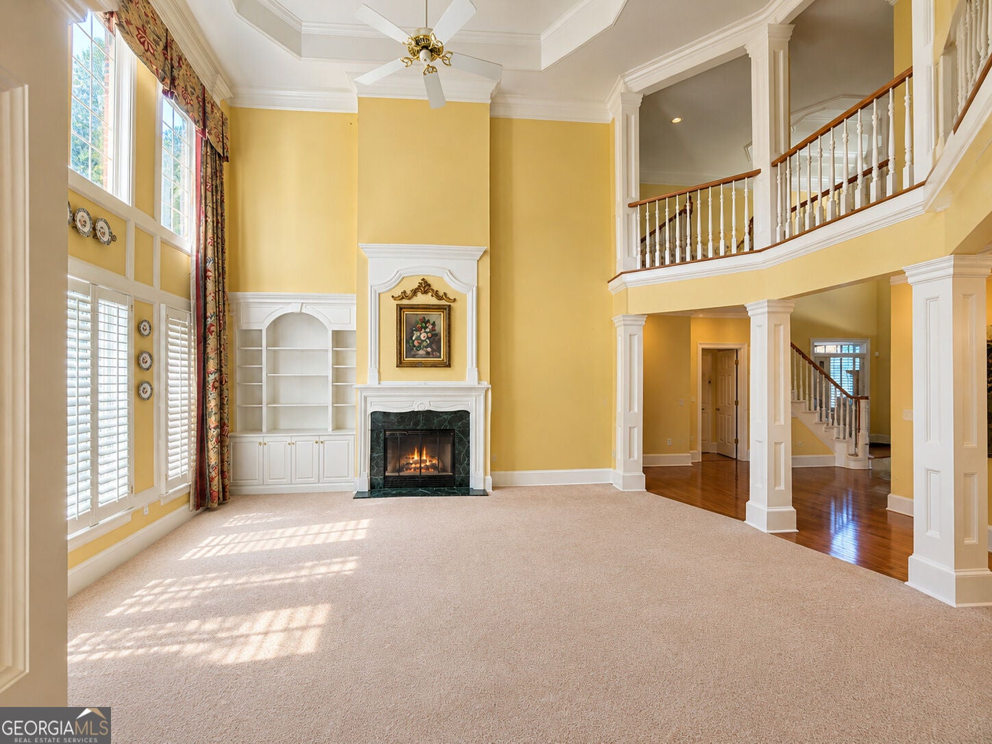 1570 Hatteras TRL