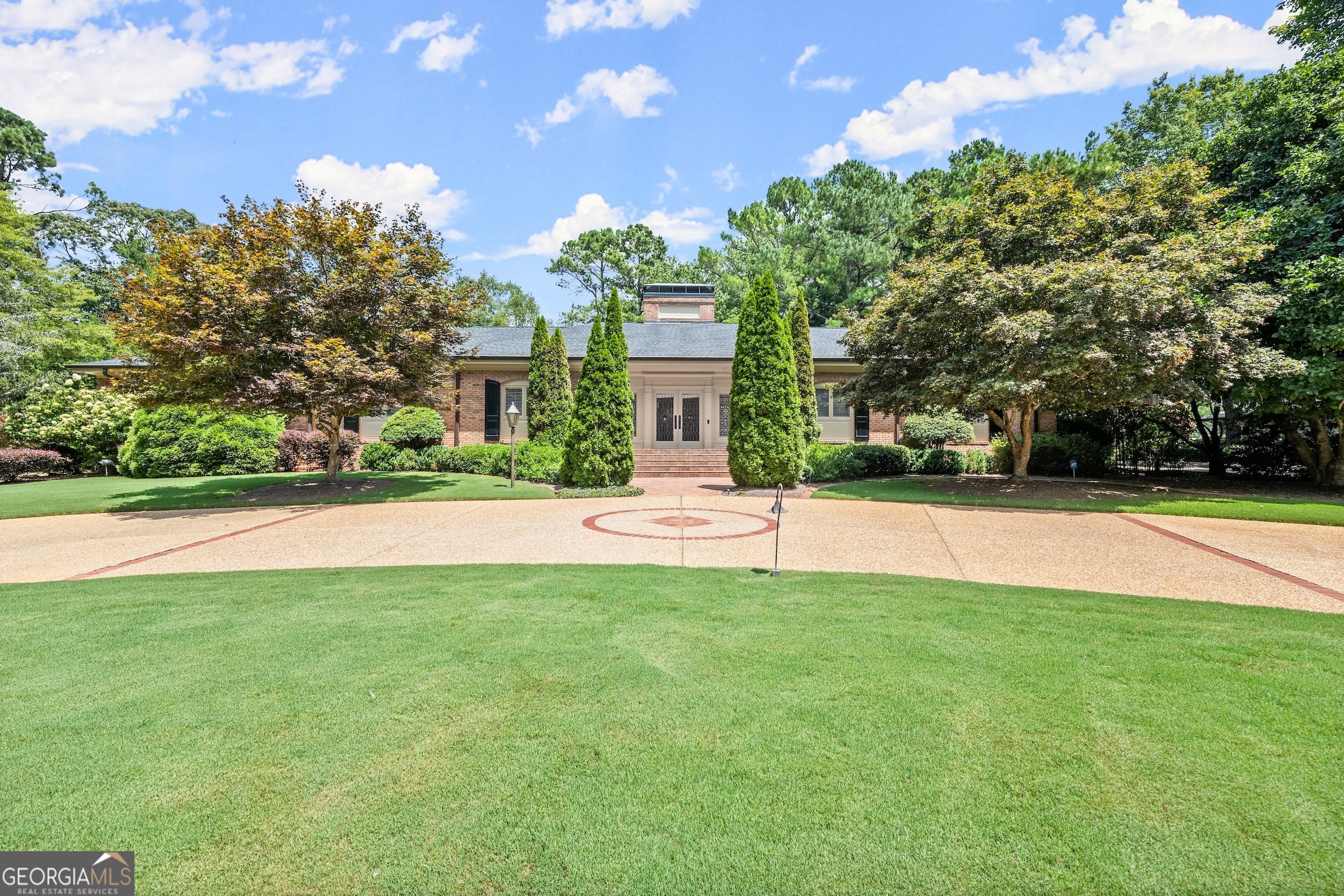 596 East Lake DR