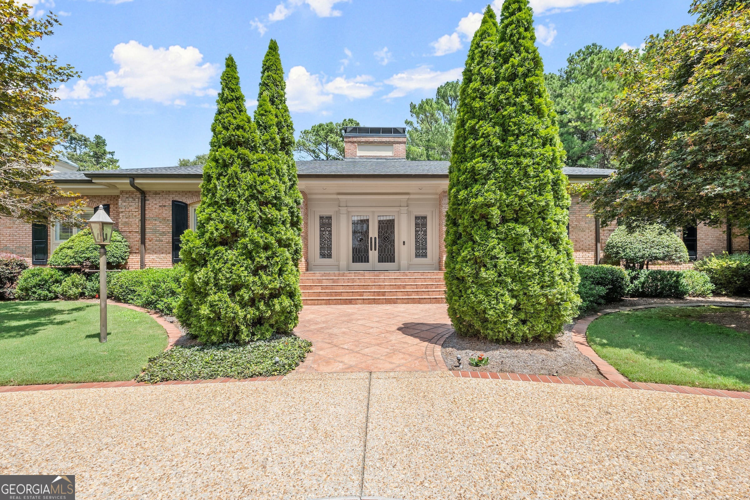 596 East Lake DR