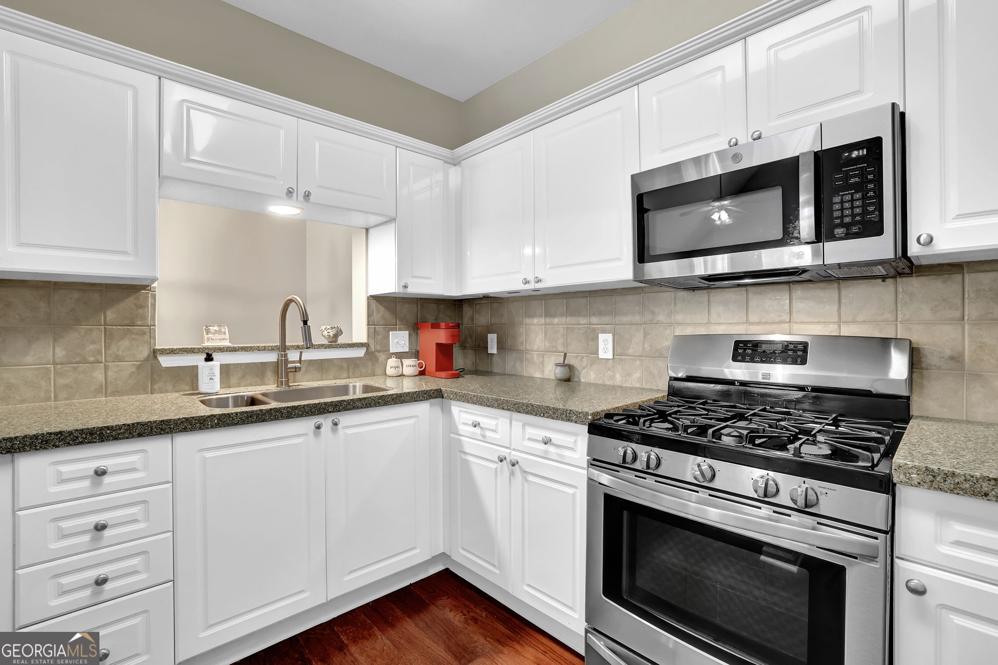 Canton, Georgia 30114, United States, 3 Bedrooms Bedrooms, ,2 BathroomsBathrooms,Residential,Active,220191