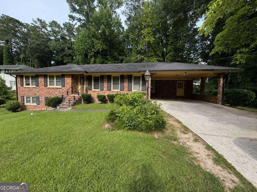 Photo of 412 Fielding Lane, Atlanta, GA 30311 (MLS # 10803179)
