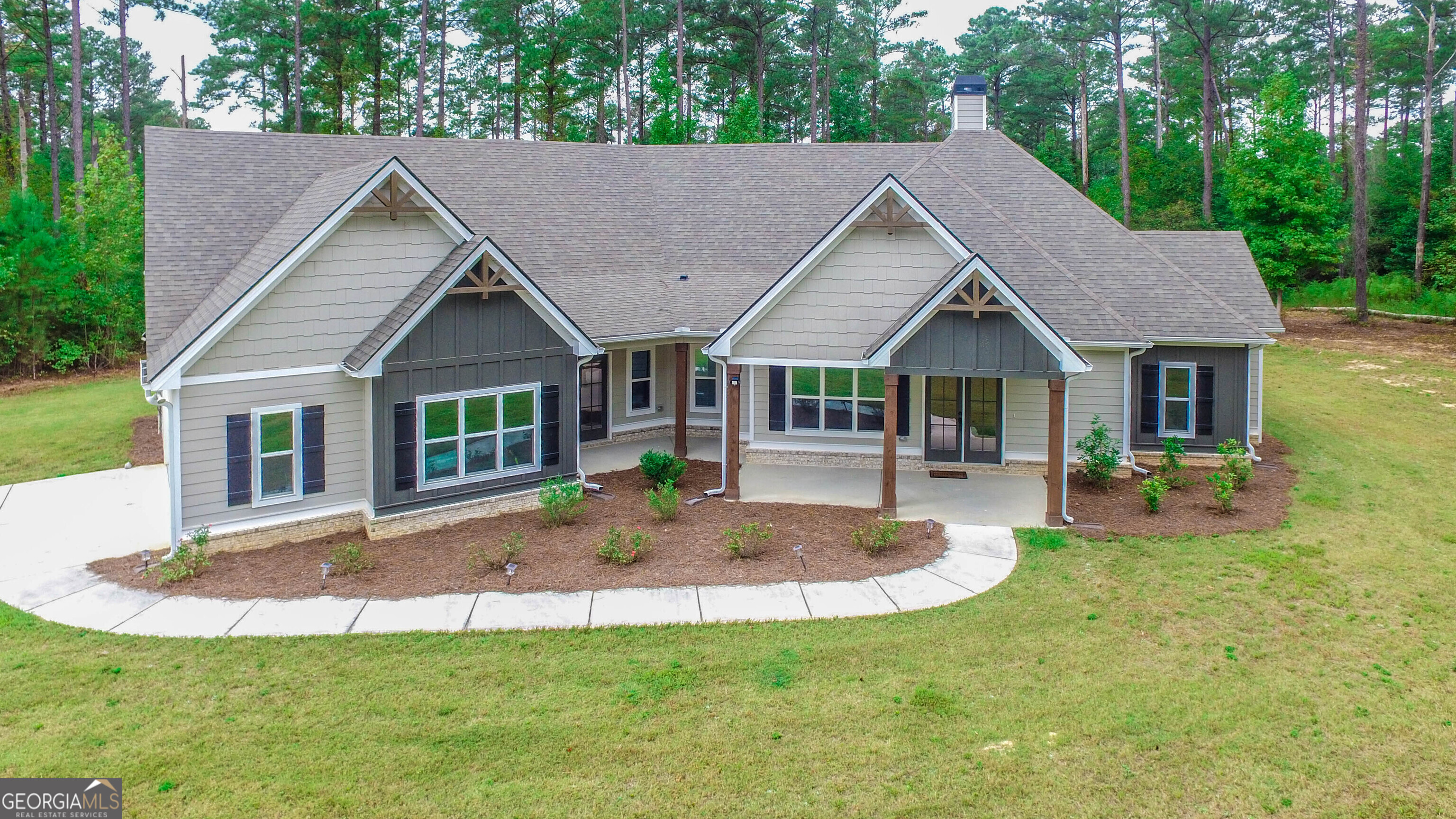 Senoia, Georgia 30276, United States, 4 Bedrooms Bedrooms, ,4 BathroomsBathrooms,Residential,Active,219242