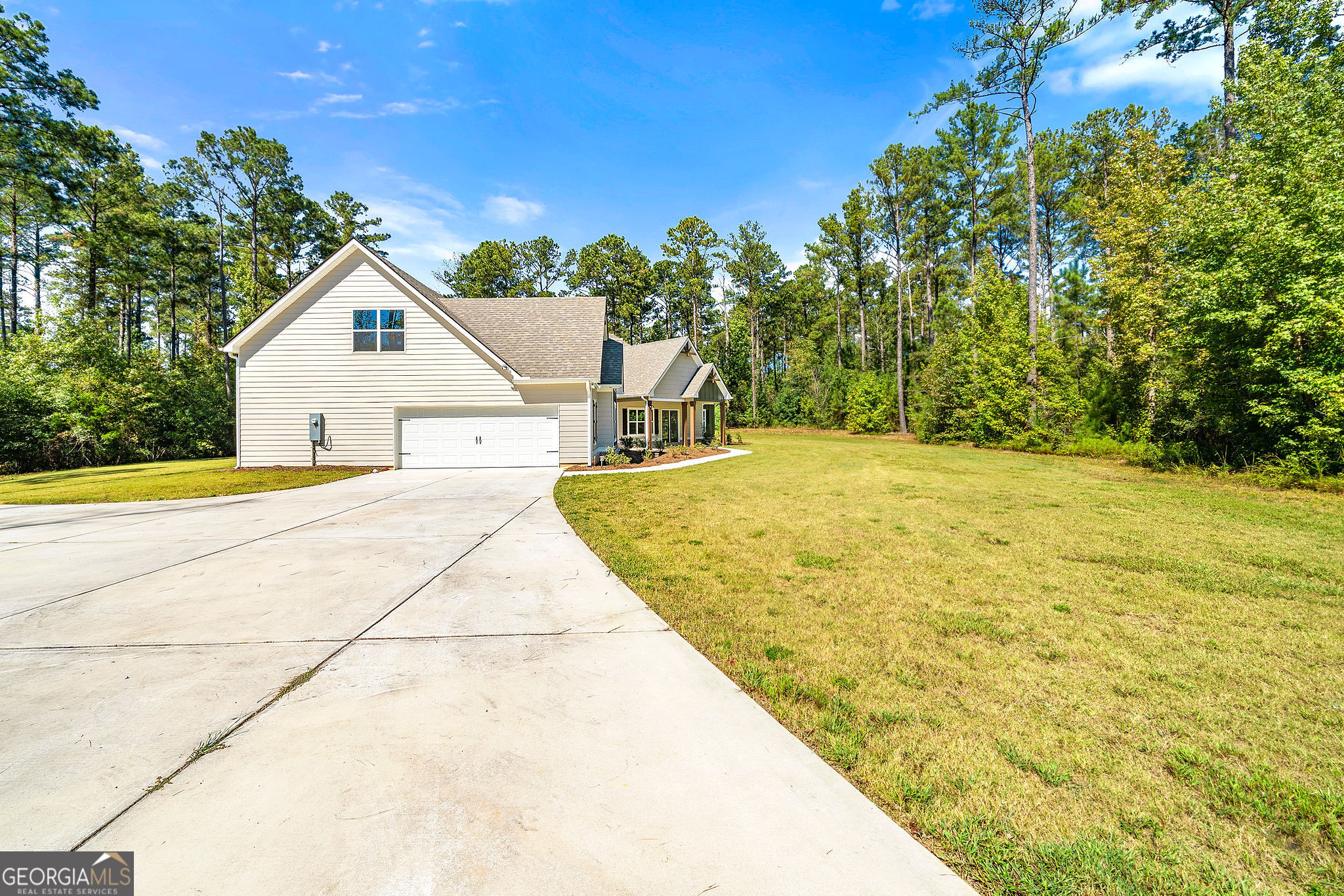 Senoia, Georgia 30276, United States, 4 Bedrooms Bedrooms, ,4 BathroomsBathrooms,Residential,Active,219242