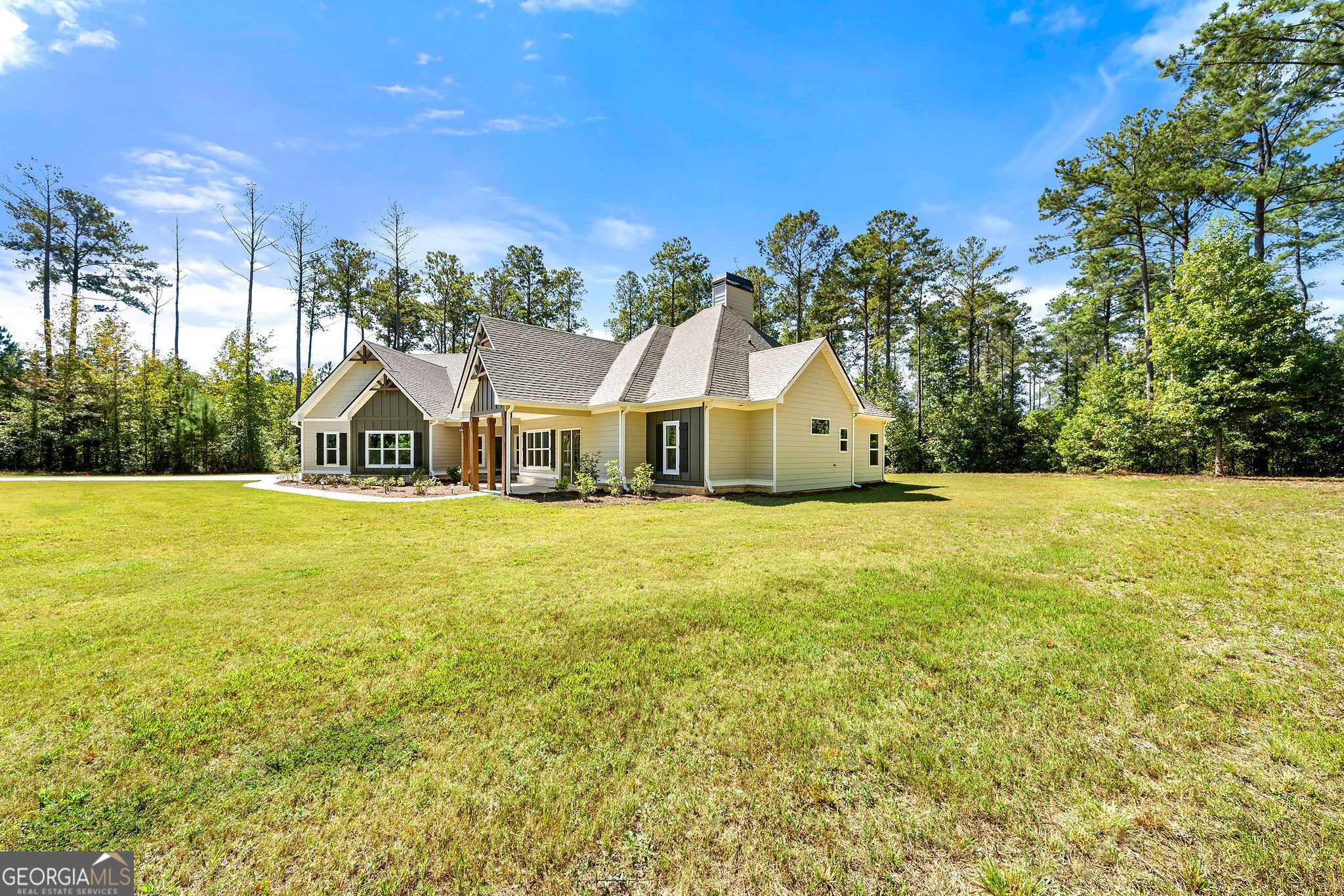 Senoia, Georgia 30276, United States, 4 Bedrooms Bedrooms, ,4 BathroomsBathrooms,Residential,Active,219242