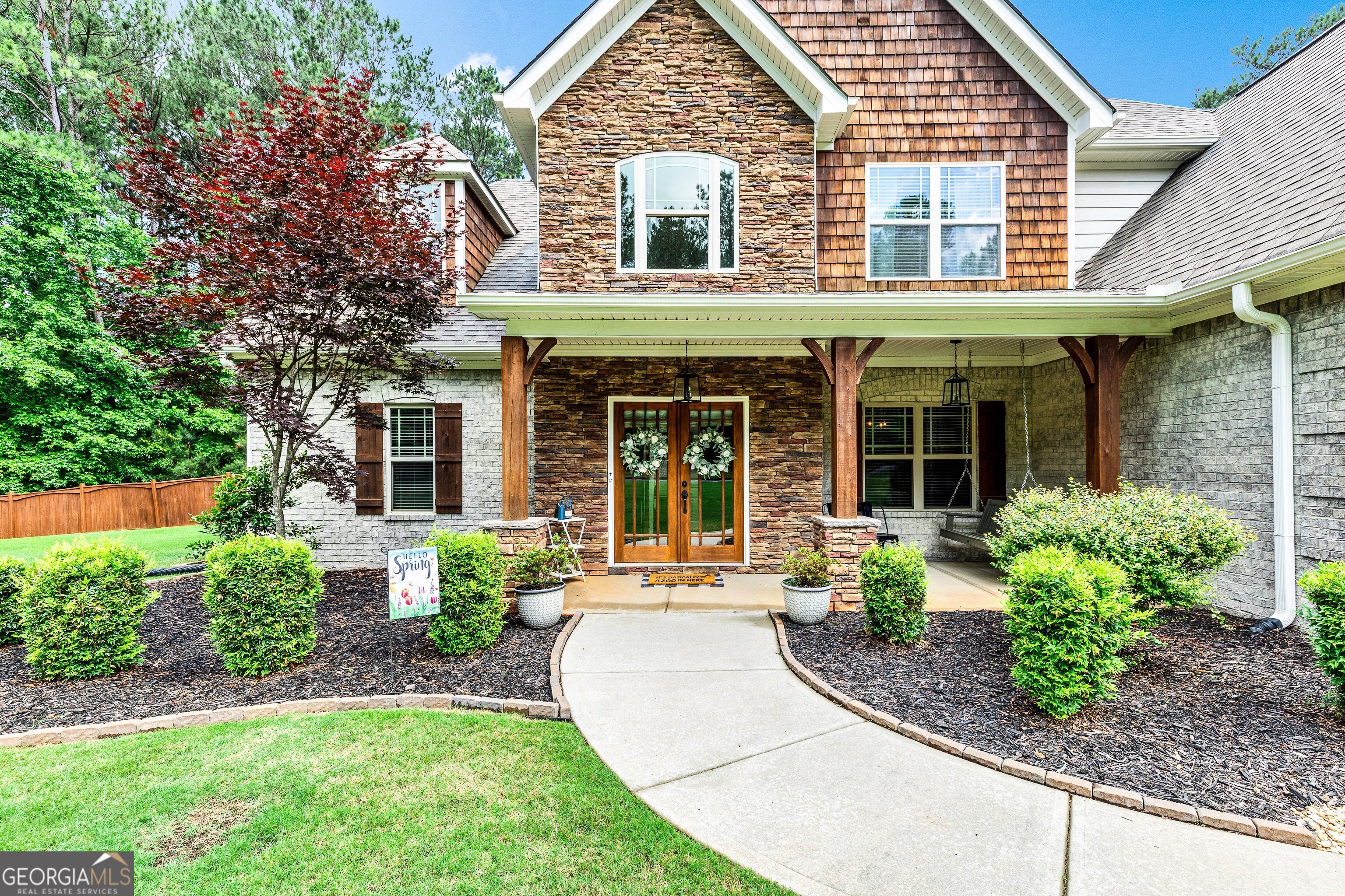 100 Chantilly LN