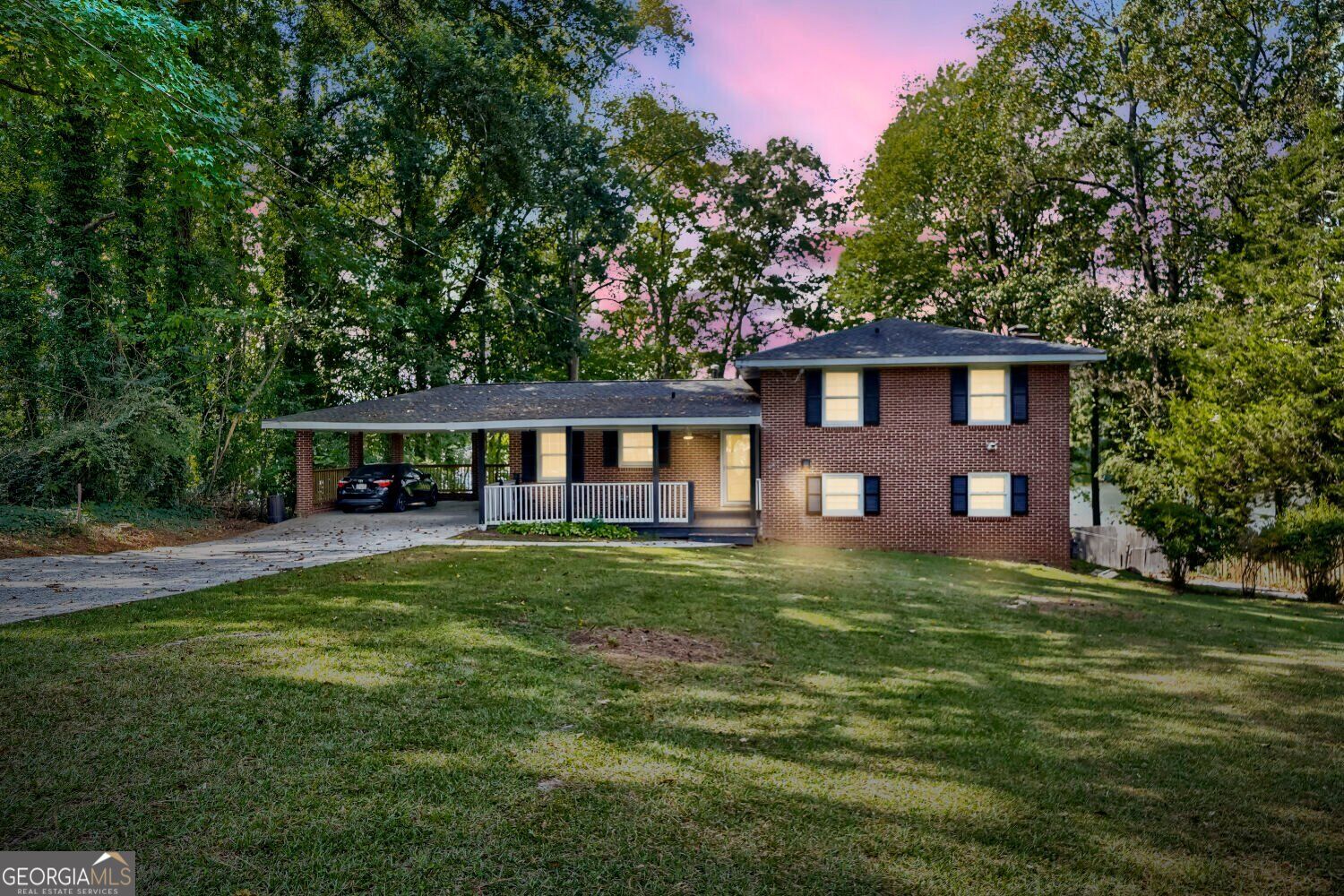 110 Circle DR