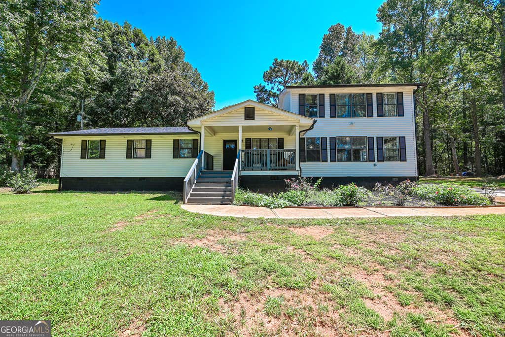 Photo of 727 Tanners Bridge Circle, Bethlehem, GA 30620 (MLS # 10833168)