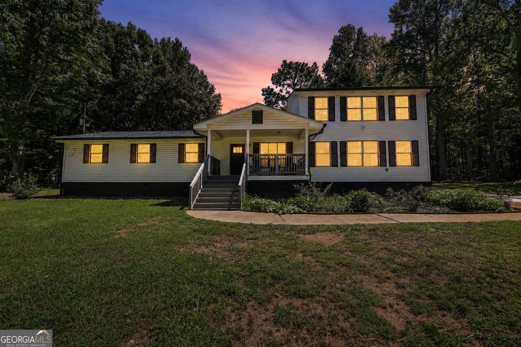 Photo of 727 Tanners Bridge Circle, Bethlehem, GA 30620 (MLS # 10833168)