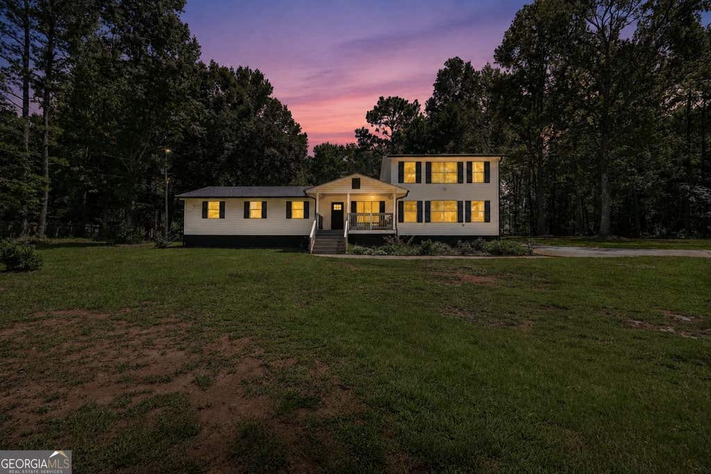 Photo of 727 Tanners Bridge Circle, Bethlehem, GA 30620 (MLS # 10833168)
