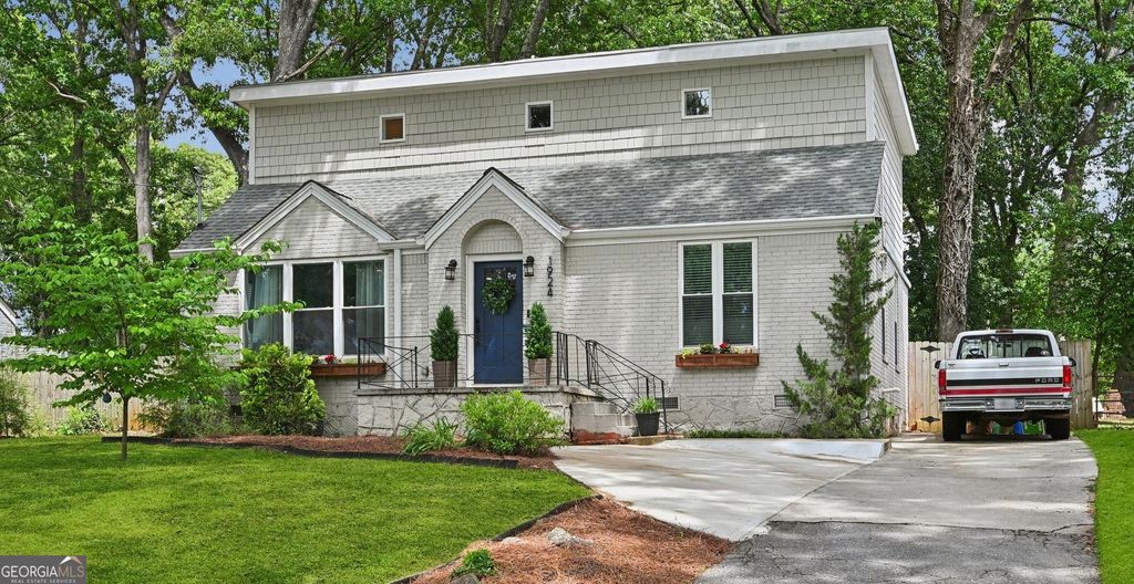 Photo of 1924 Bonner Street, Decatur, GA 30032 (MLS # 10772743)
