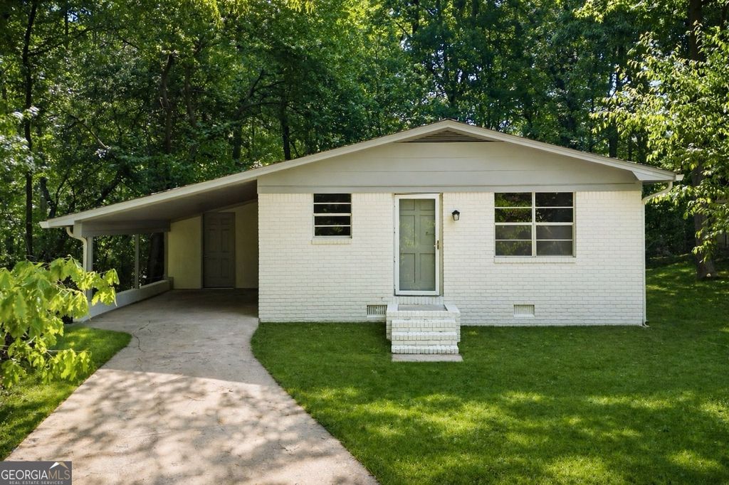 Photo of 3842 Rhonda Lane, Gainesville, GA 30507 (MLS # 10741136)