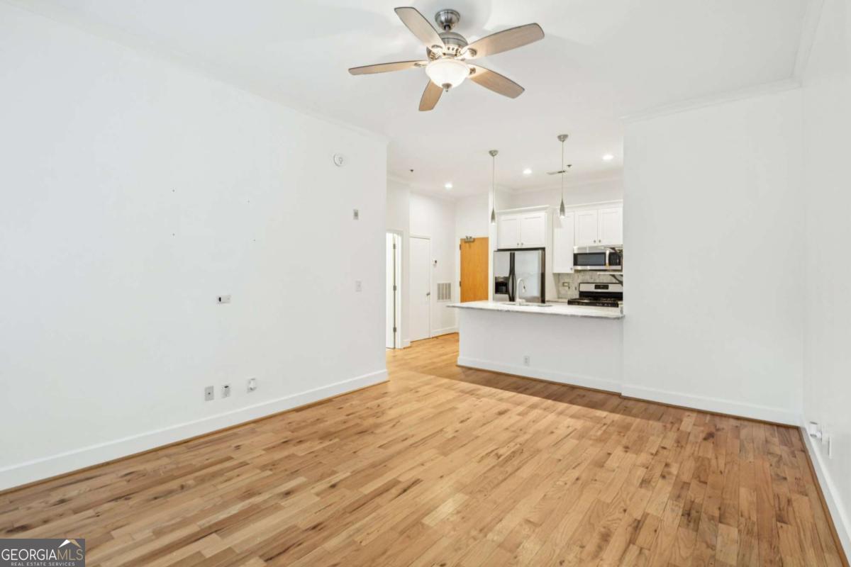 384 Ralph Mcgill BLVD NE 105