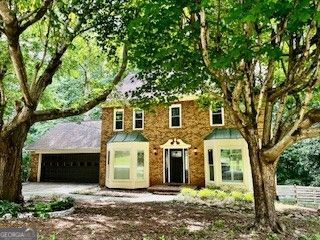 27 Planters DR SW Lilburn GA 30047