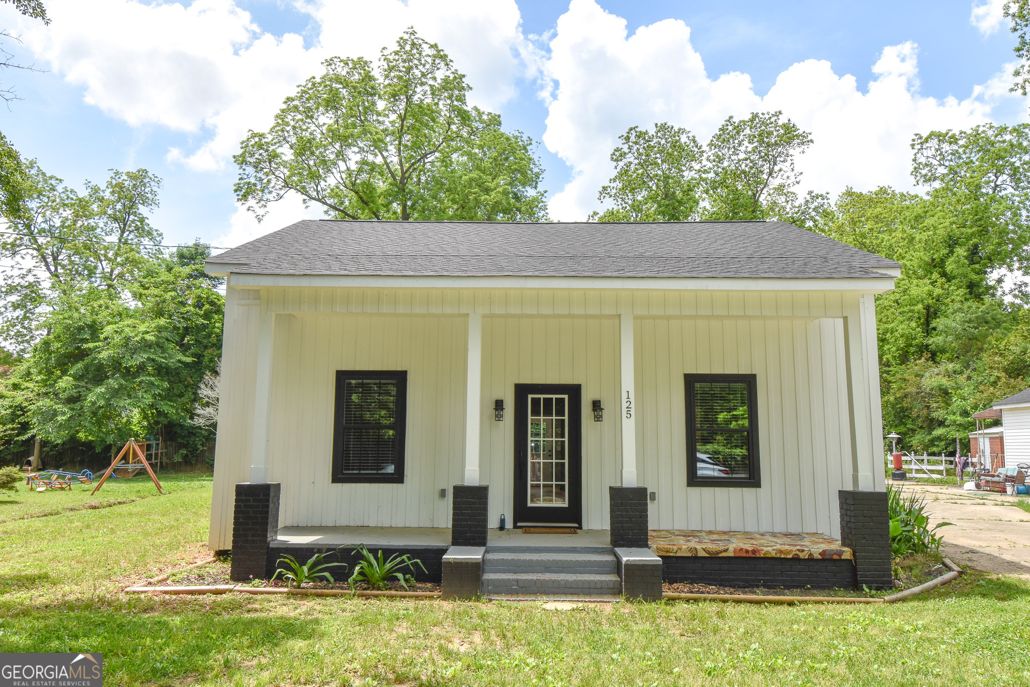 Listing image 4