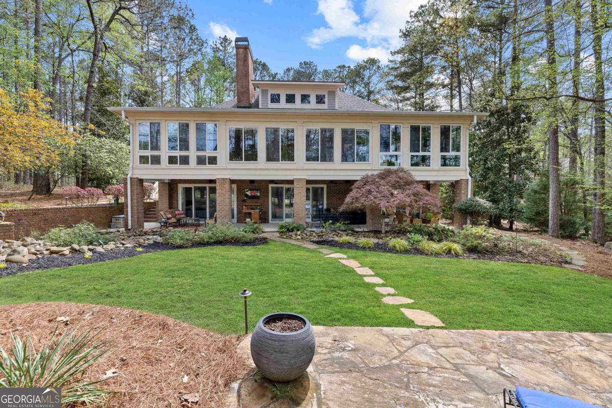 2701 Parrotts Point RD