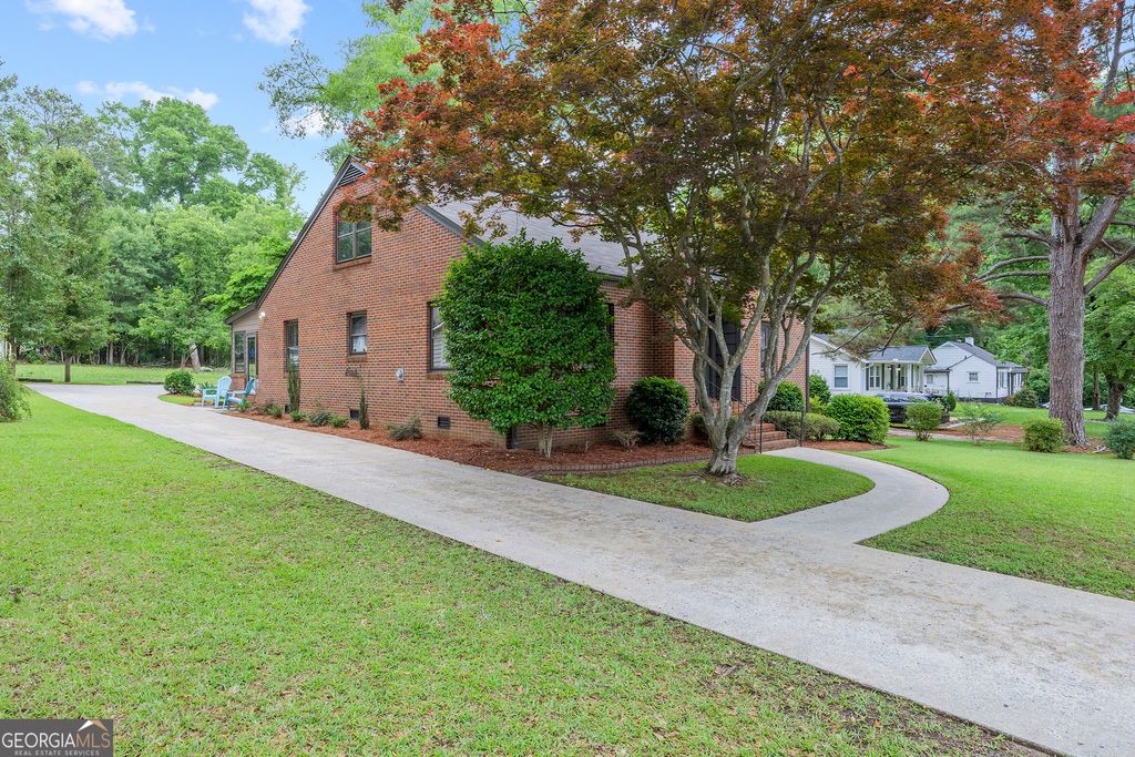 Photo of 156 Dixon Street, Jonesboro, GA 30236 (MLS # 10774739)