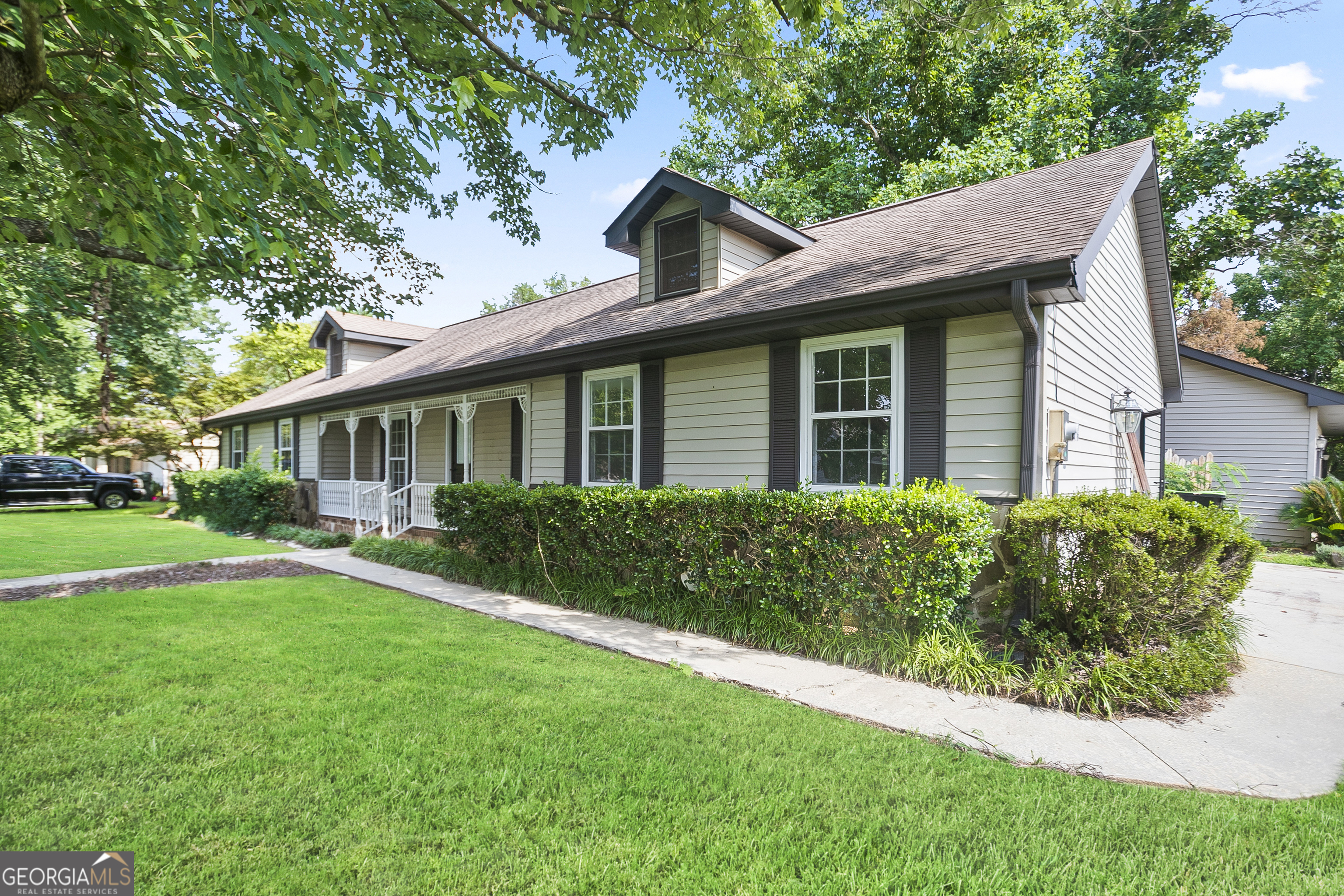 130 Foxfire DR