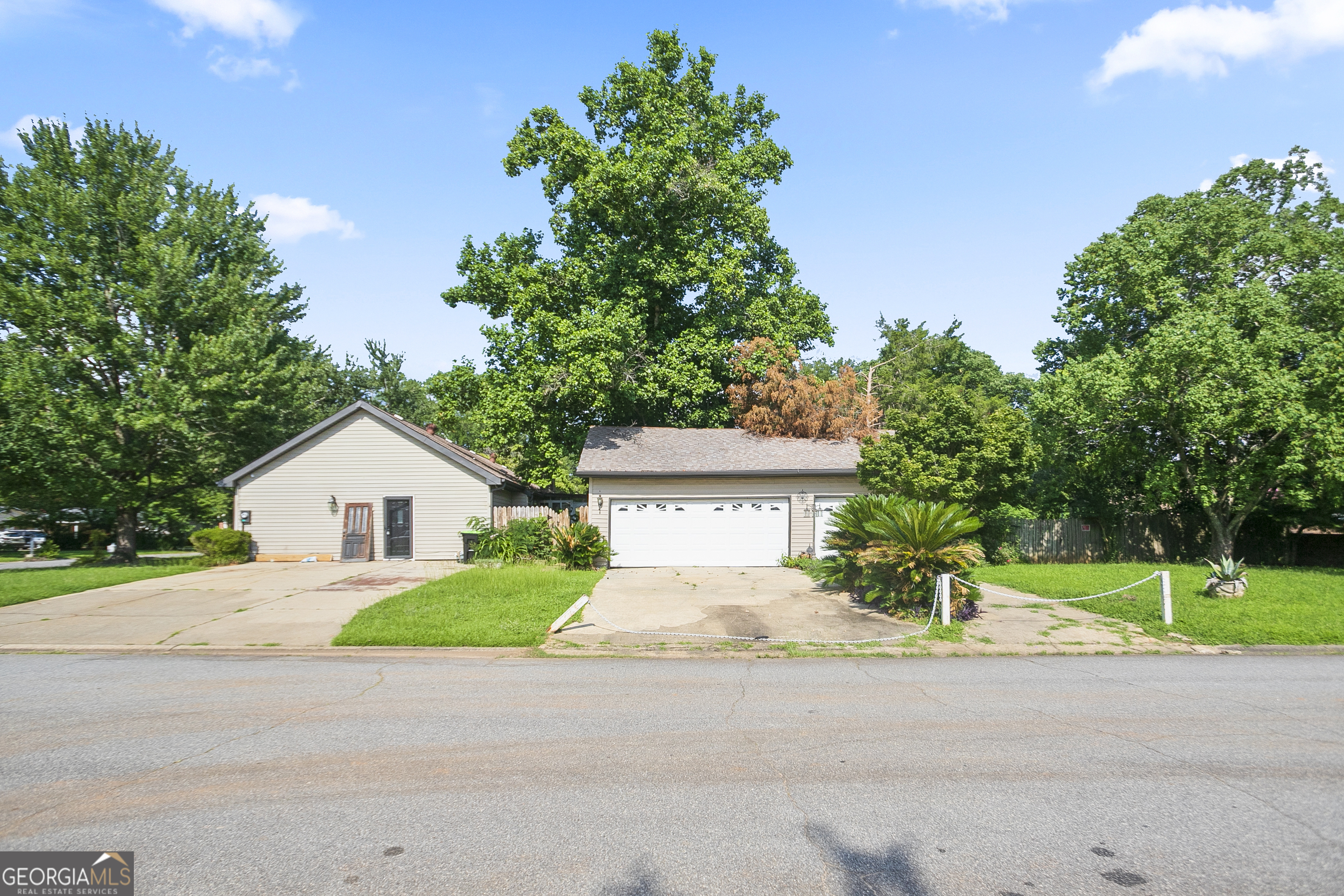 130 Foxfire DR