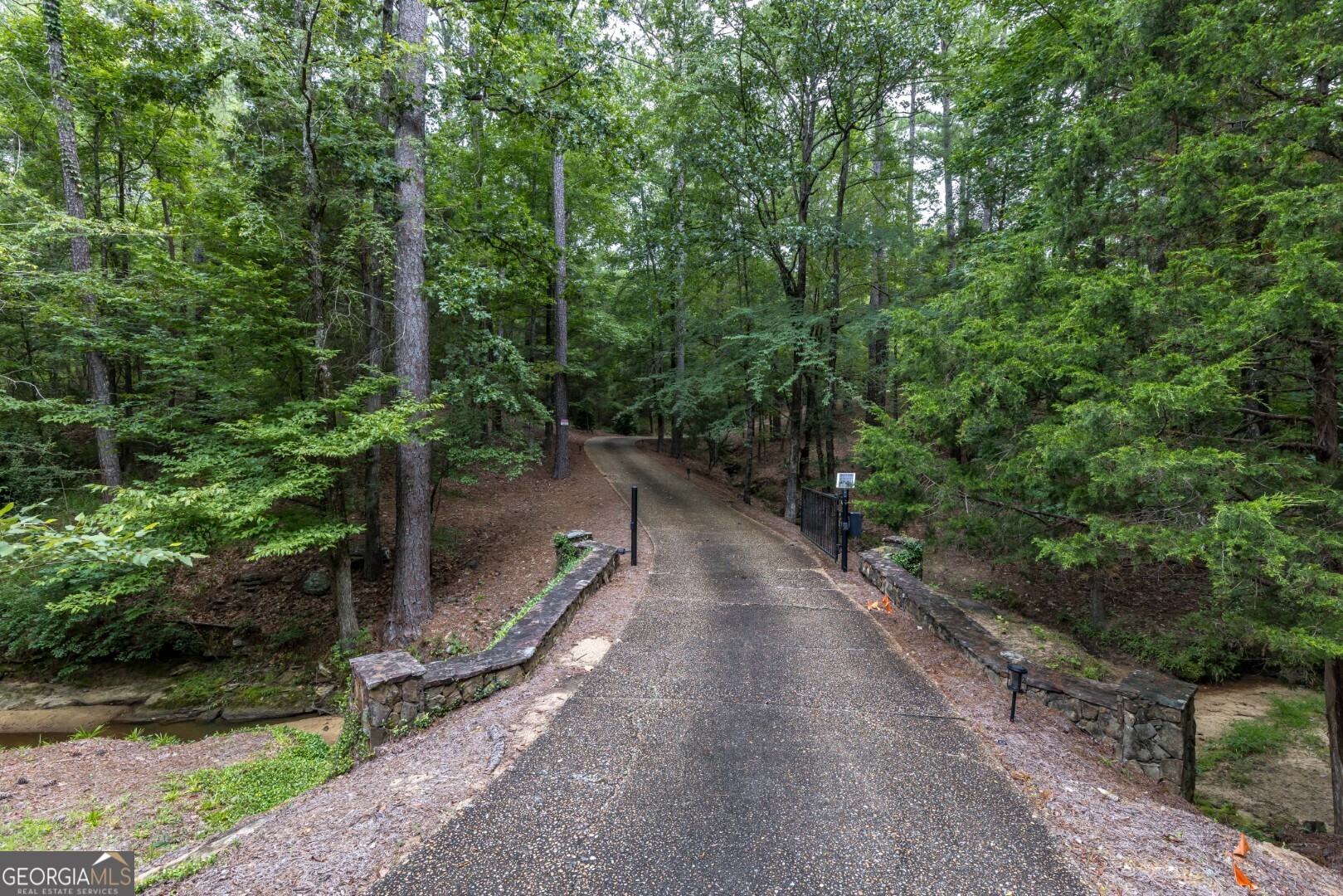 4 Mountain Ridge CT