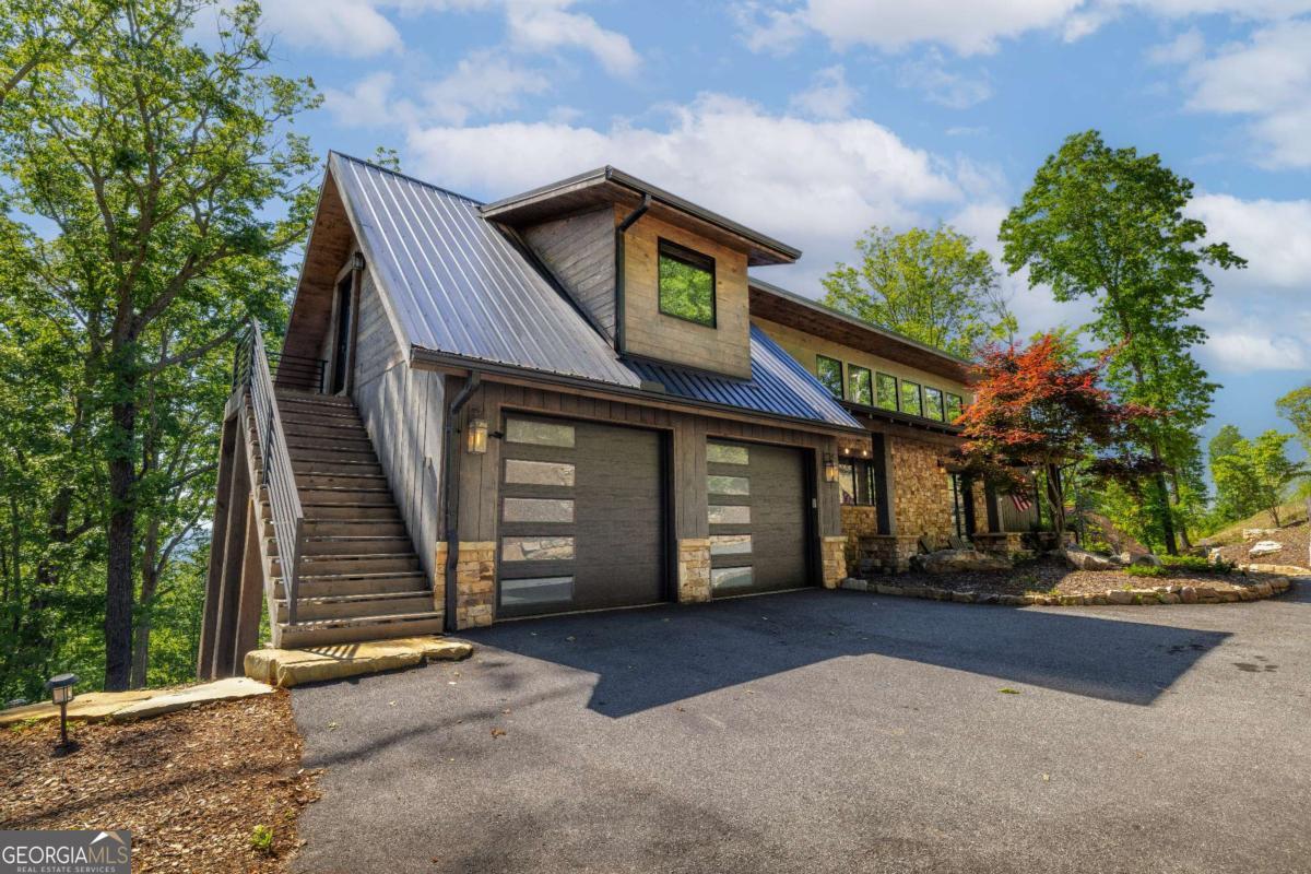 126 Wawayanda Drive