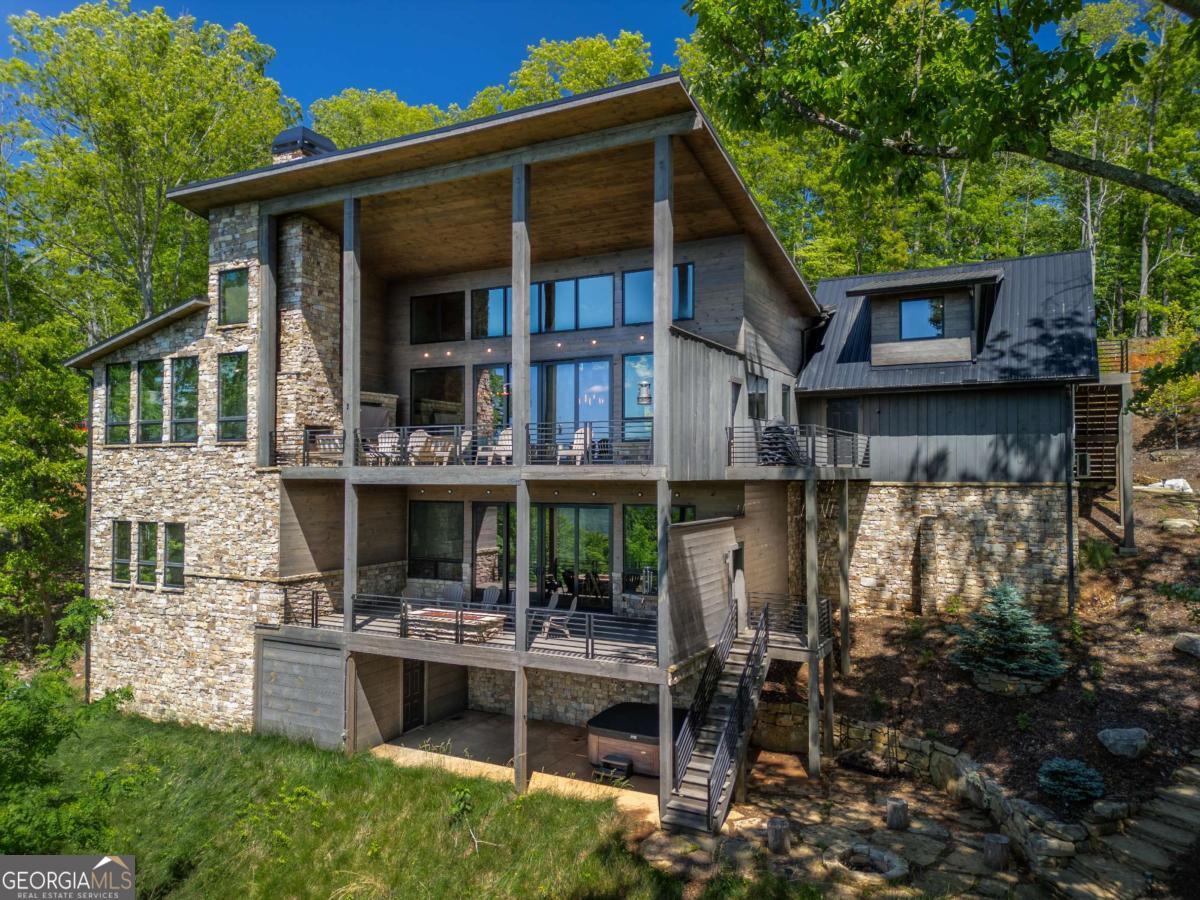 126 Wawayanda Drive