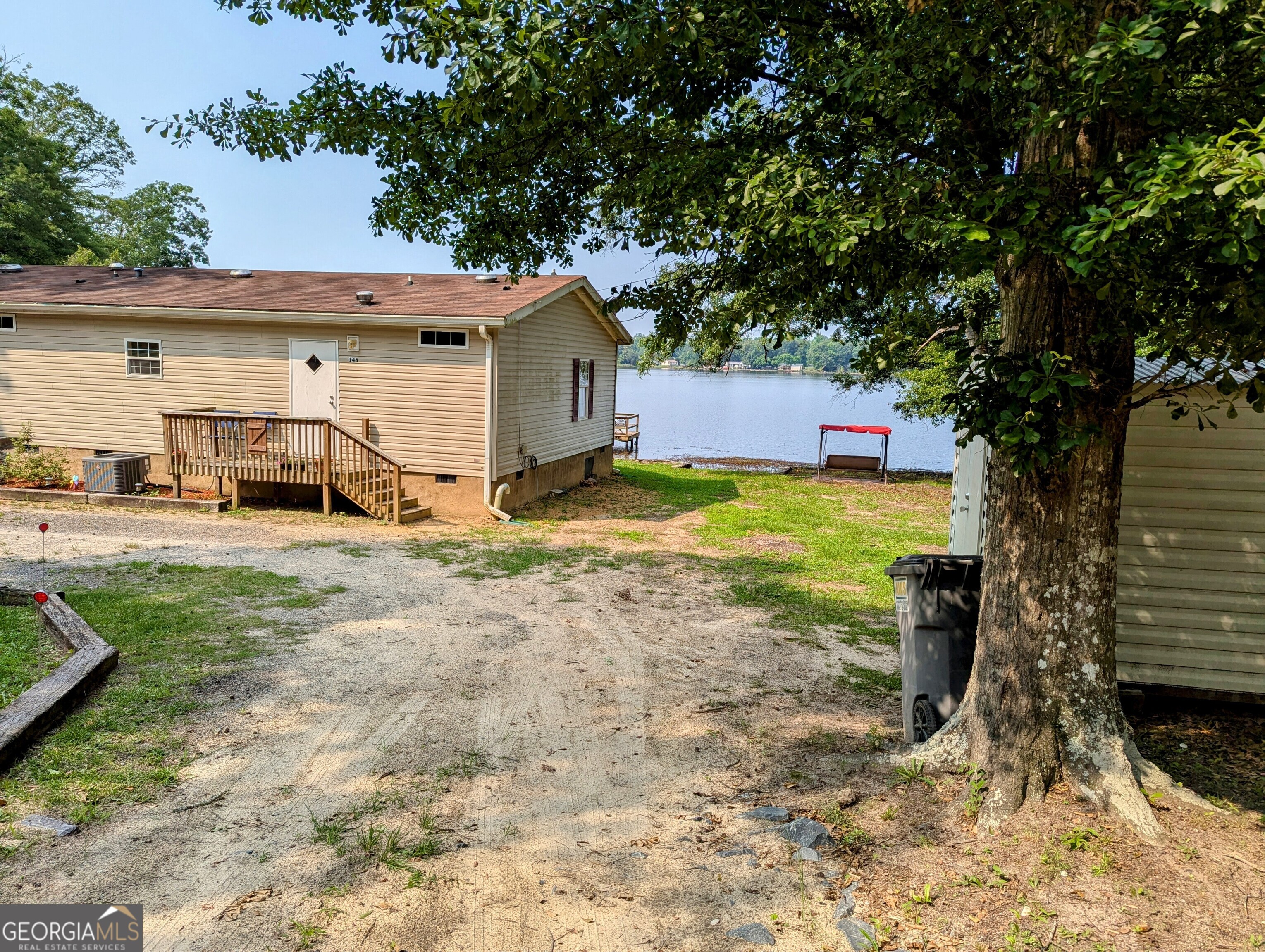 148 Lakeshore DR S