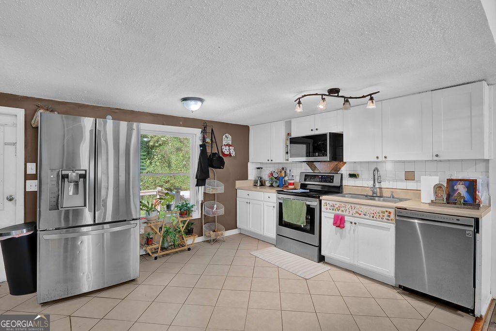 2110 Shoal Creek RD