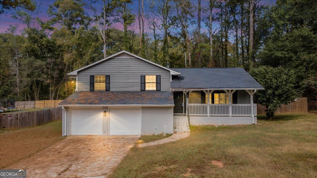 Photo of 1505 Diplomat Drive, Riverdale, GA 30296 (MLS # 10740937)
