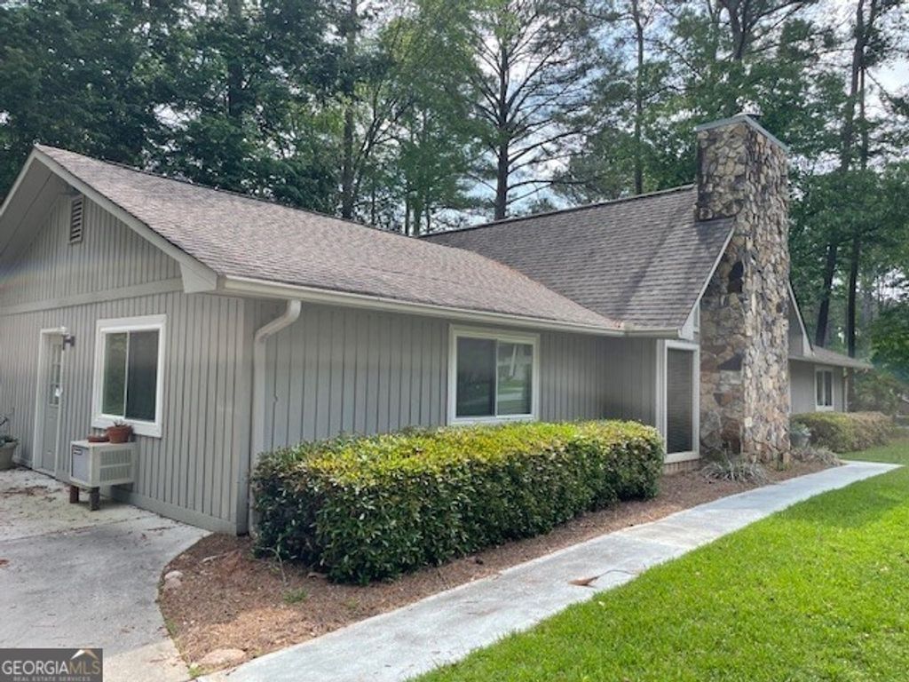 Photo of 100 Sandown Drive, Peachtree City, GA 30269 (MLS # 10688088)