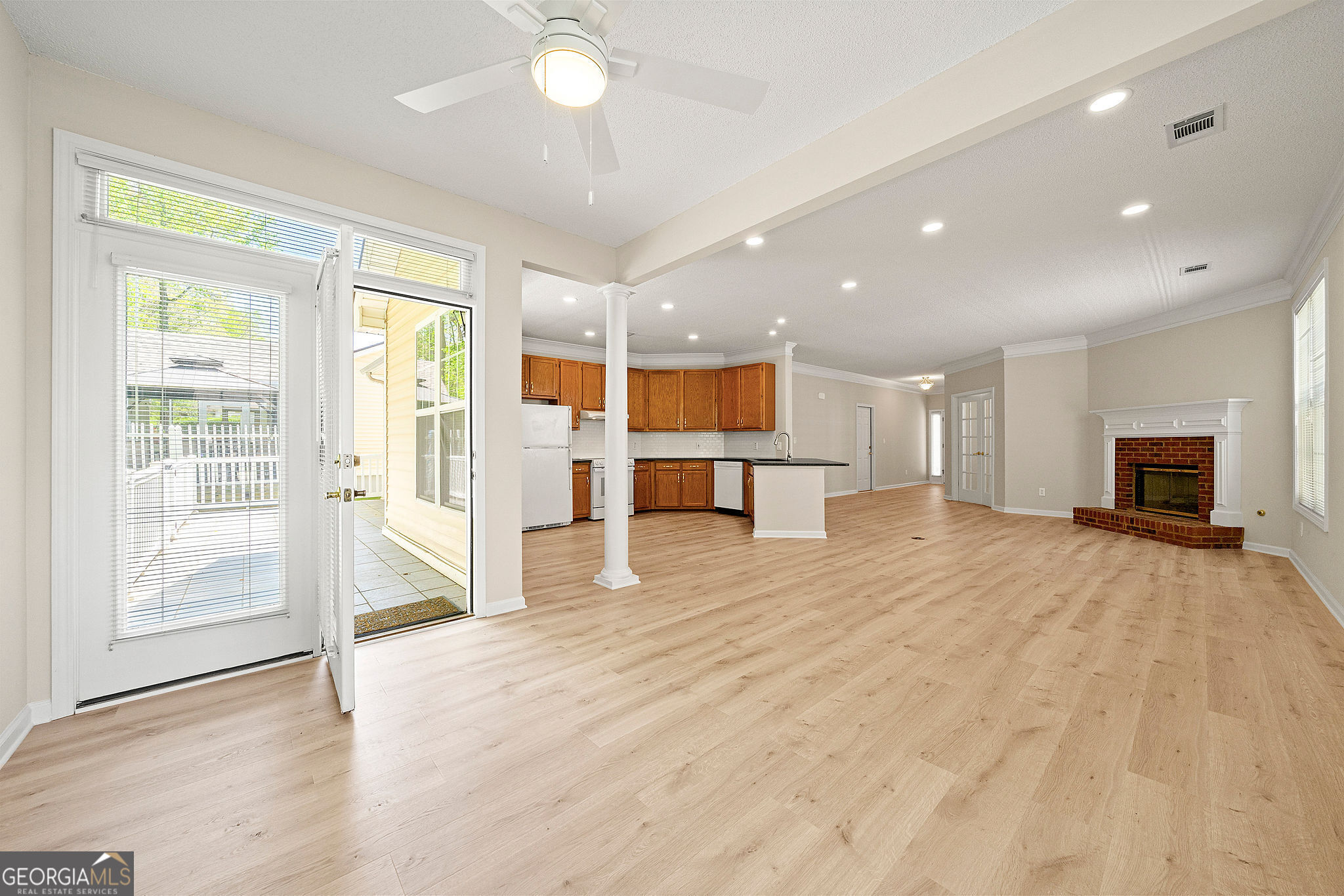 Peachtree City, Georgia 30269, United States, 2 Bedrooms Bedrooms, ,2 BathroomsBathrooms,Residential,Pending,104631