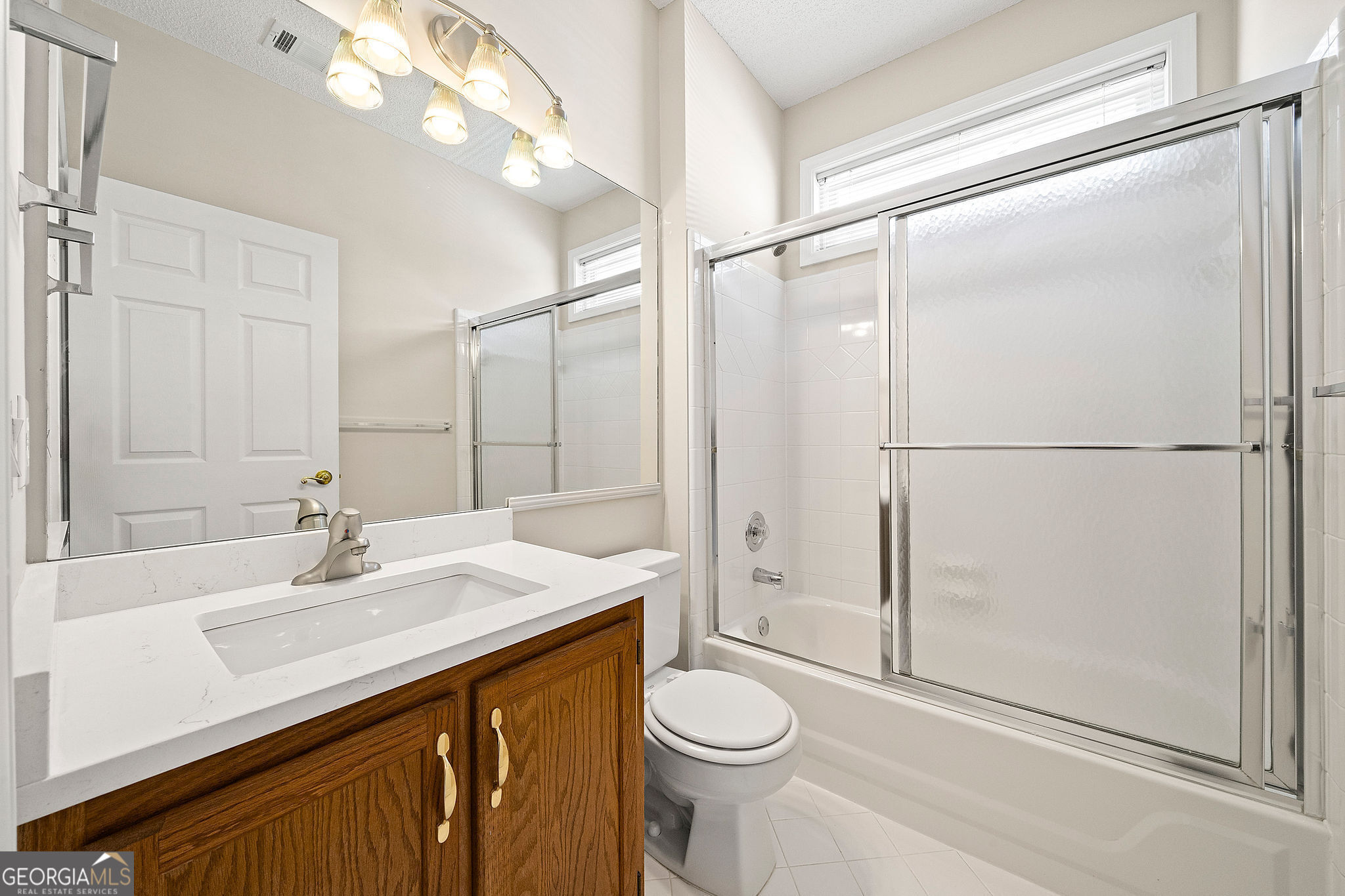 Peachtree City, Georgia 30269, United States, 2 Bedrooms Bedrooms, ,2 BathroomsBathrooms,Residential,Pending,104631