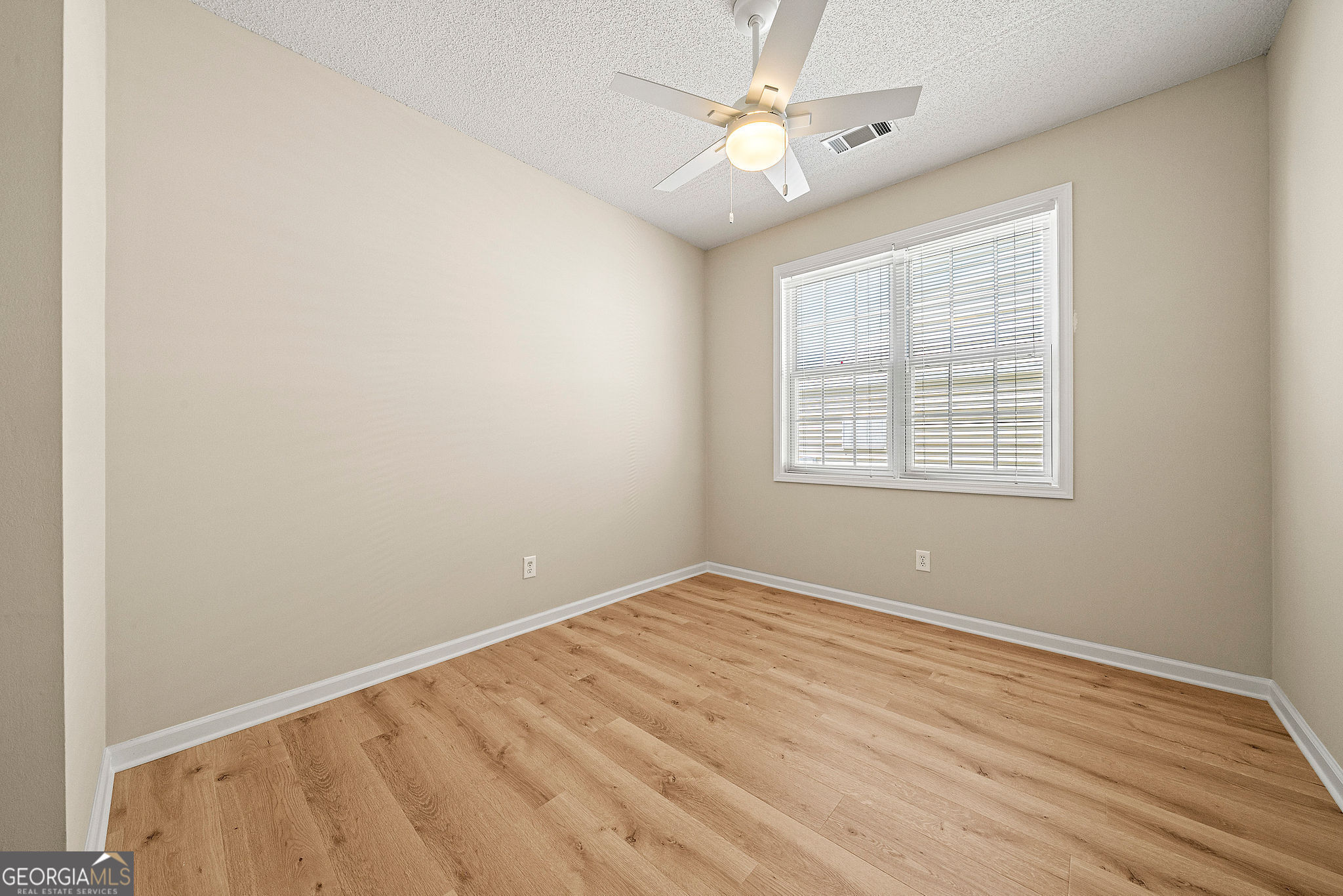 Peachtree City, Georgia 30269, United States, 2 Bedrooms Bedrooms, ,2 BathroomsBathrooms,Residential,Pending,104631