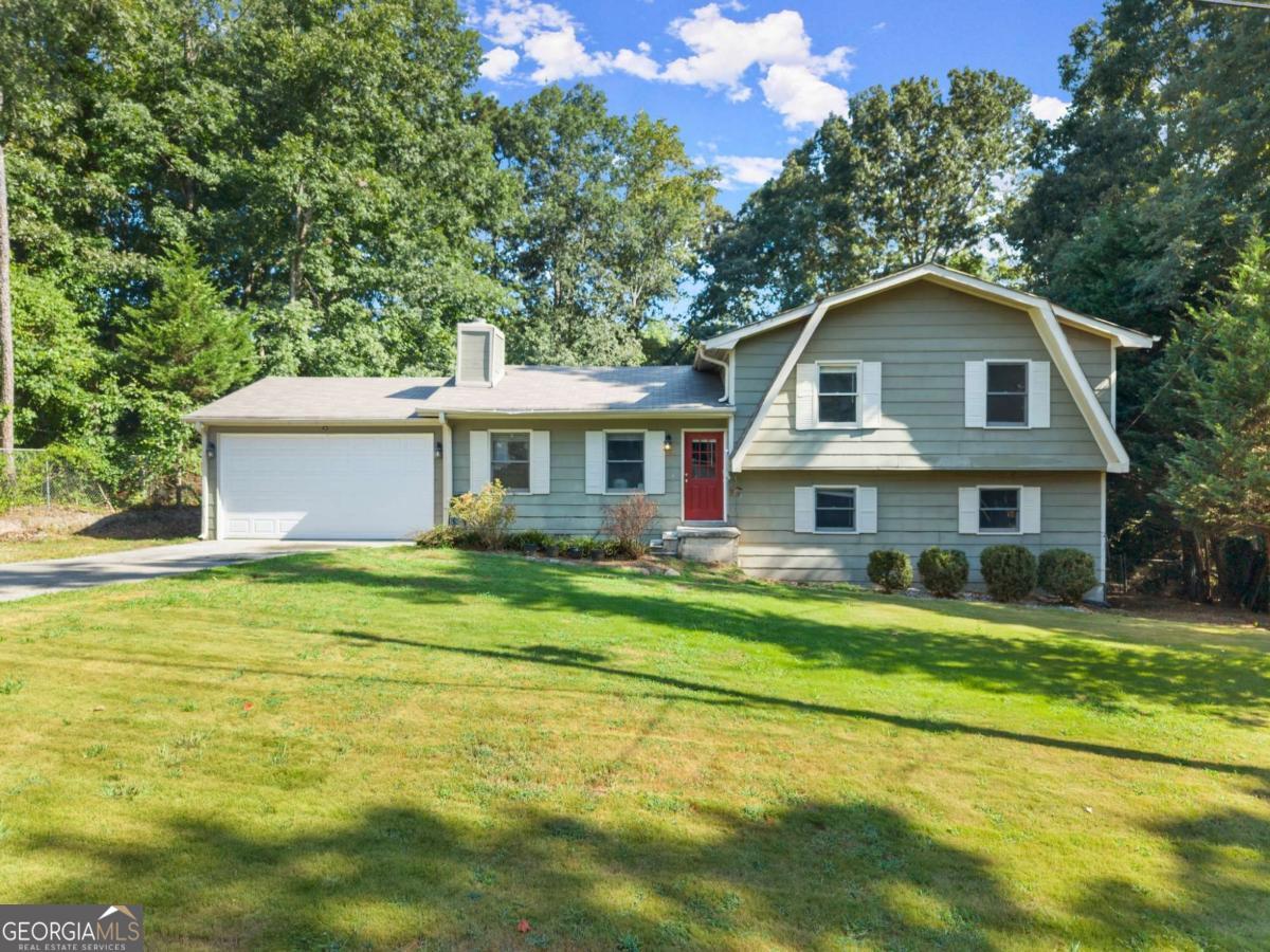 6345 Iris DR