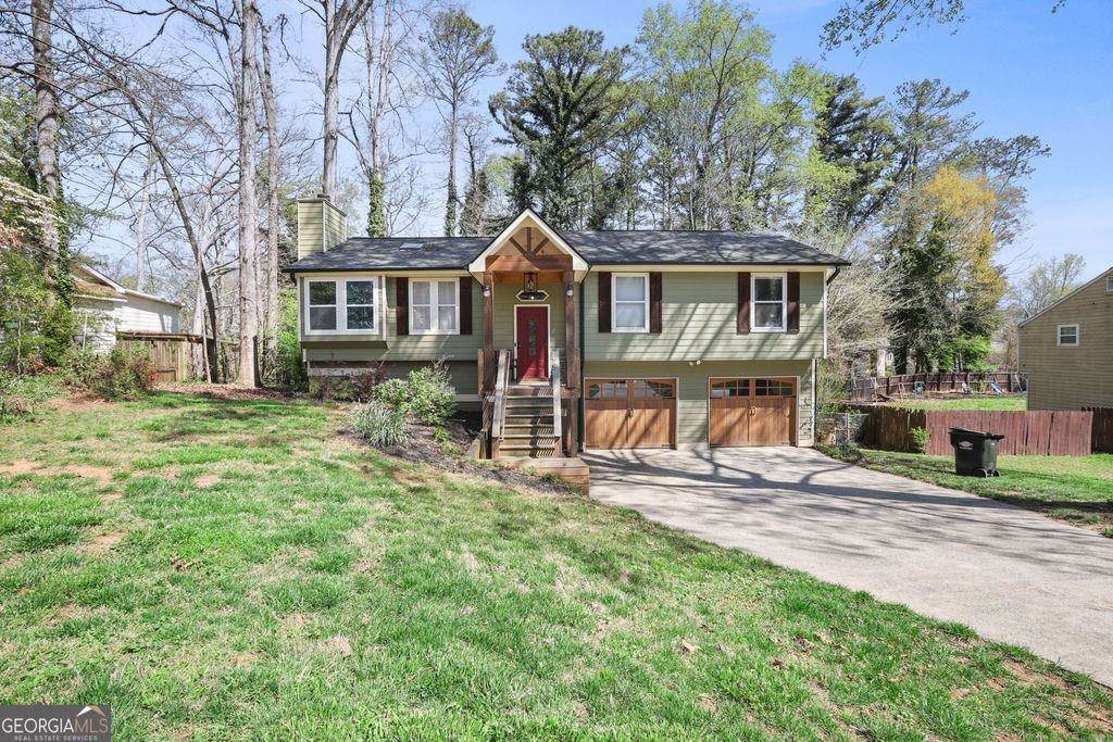 Photo of 3400 Chastain Crossing, Marietta, GA 30066 (MLS # 10776055)